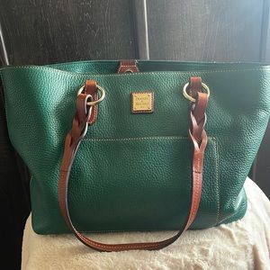 Dooney&Bourke purse. Hunter green